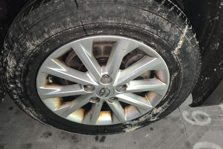 Used Toyota Camry 2016 2.0G 10th Anniversary Leading Edition Right Front Wheel Hub