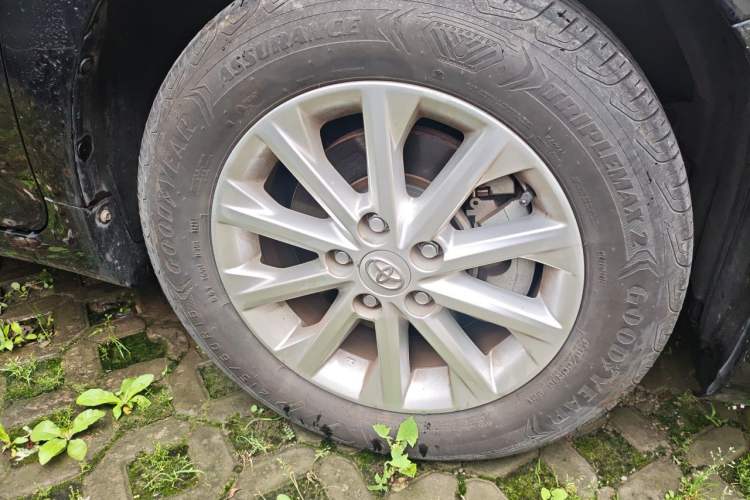 Used Toyota Camry 2016 2.0G 10th Anniversary Leading Edition Right Front Wheel Hub