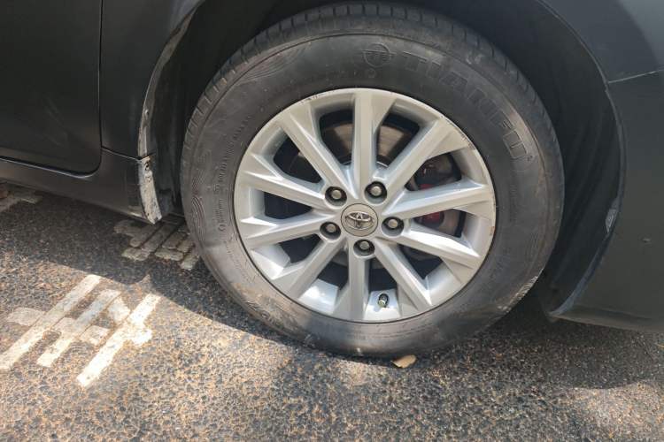 Used Toyota Camry 2016 2.0G 10th Anniversary Leading Edition Right Front Wheel Hub