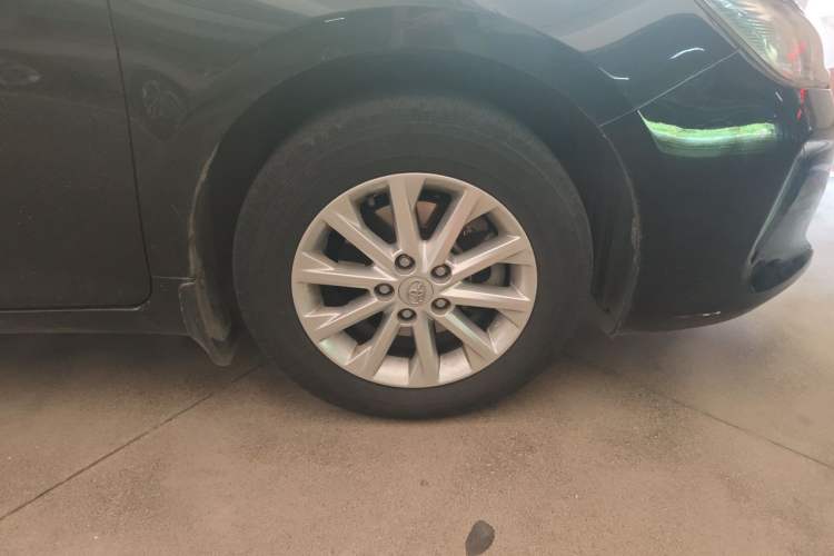 Used Toyota Camry 2016 2.0G 10th Anniversary Leading Edition Right Front Wheel Hub