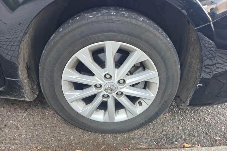 Used Toyota Camry 2016 2.0G 10th Anniversary Leading Edition Right Front Wheel Hub