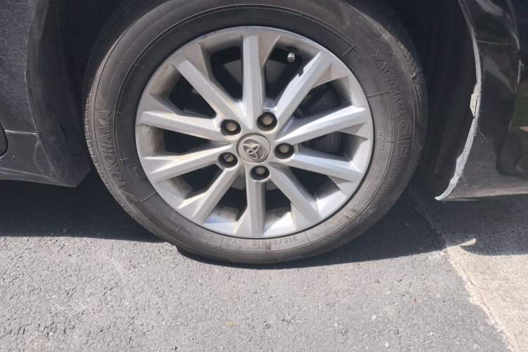 Used Toyota Camry 2016 2.0G 10th Anniversary Leading Edition Right Front Wheel Hub