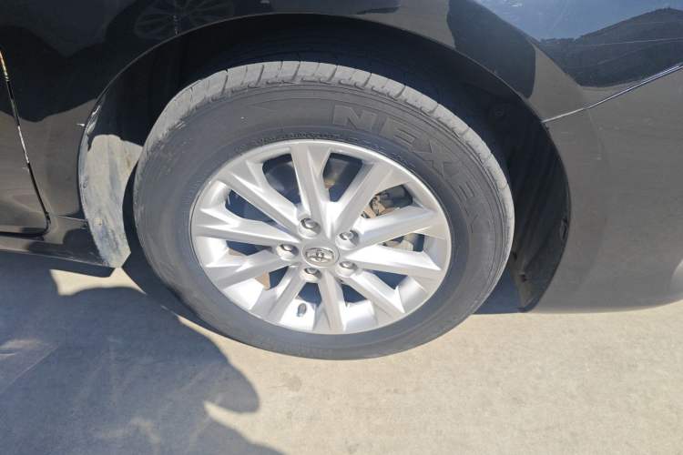 Used Toyota Camry 2016 2.0G 10th Anniversary Leading Edition Right Front Wheel Hub