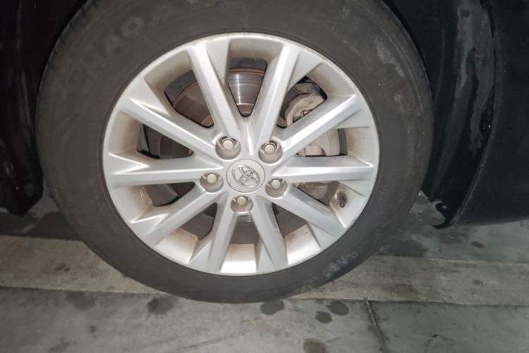 Used Toyota Camry 2016 2.0G 10th Anniversary Leading Edition Right Front Wheel Hub