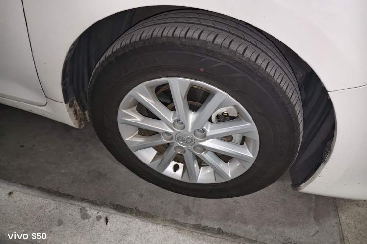 Used Toyota Camry 2016 2.0G 10th Anniversary Leading Edition Right Front Wheel Hub
