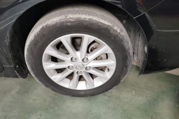 Used Toyota Camry 2016 2.0G 10th Anniversary Leading Edition Right Front Wheel Hub