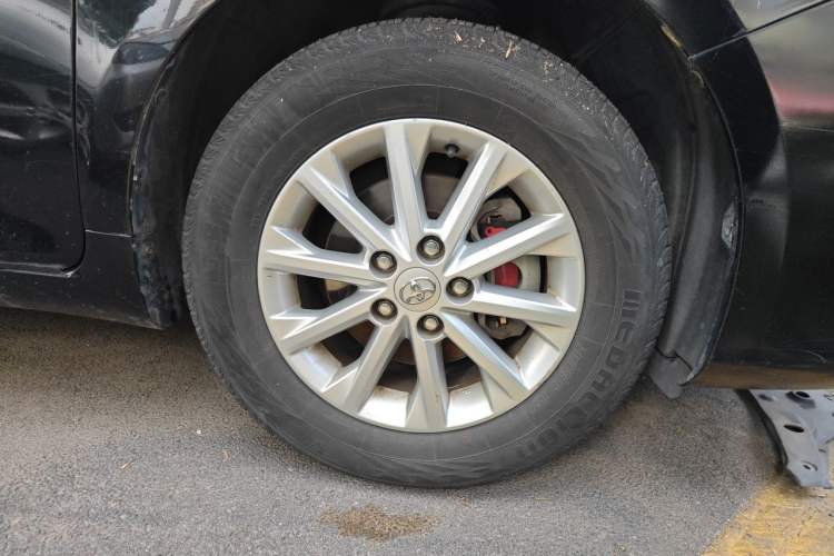 Used Toyota Camry 2016 2.0G 10th Anniversary Leading Edition Right Front Wheel Hub