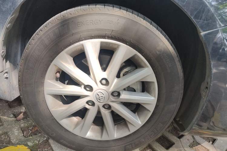 Used Toyota Camry 2016 2.0G 10th Anniversary Leading Edition Right Front Wheel Hub