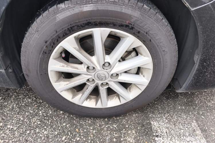 Used Toyota Camry 2016 2.0G 10th Anniversary Leading Edition Right Front Wheel Hub