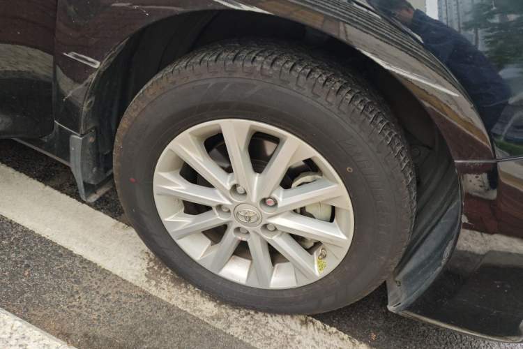 Used Toyota Camry 2016 2.0G 10th Anniversary Leading Edition Right Front Wheel Hub