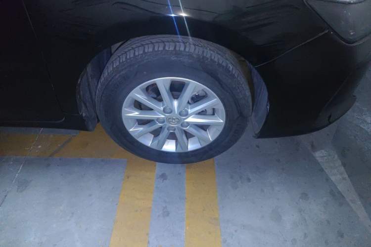 Used Toyota Camry 2016 2.0G 10th Anniversary Leading Edition Right Front Wheel Hub