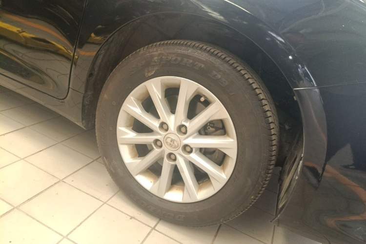 Used Toyota Camry 2016 2.0G 10th Anniversary Leading Edition Right Front Wheel Hub