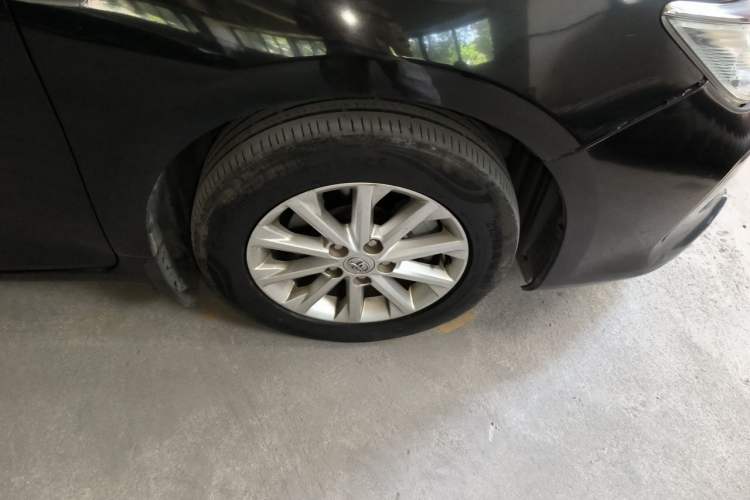 Used Toyota Camry 2016 2.0G 10th Anniversary Leading Edition Right Front Wheel Hub