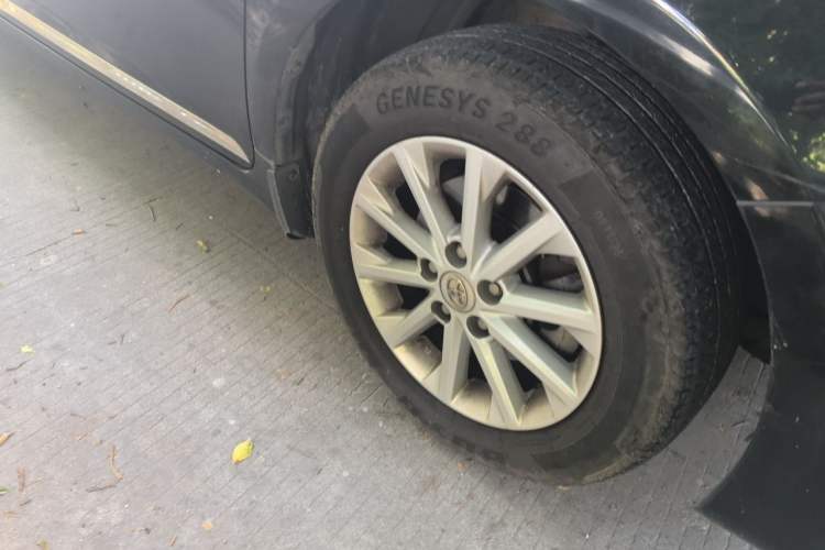 Used Toyota Camry 2016 2.0E 10th Anniversary Elite Edition Right Front Wheel Hub