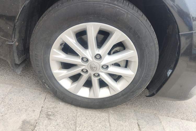 Used Toyota Camry 2016 2.0G 10th Anniversary Leading Edition Right Front Wheel Hub