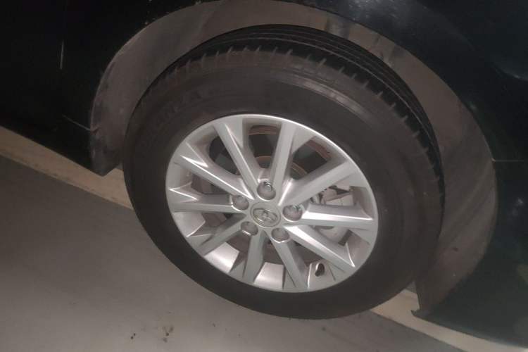 Used Toyota Camry 2016 2.0G 10th Anniversary Leading Edition Right Front Wheel Hub