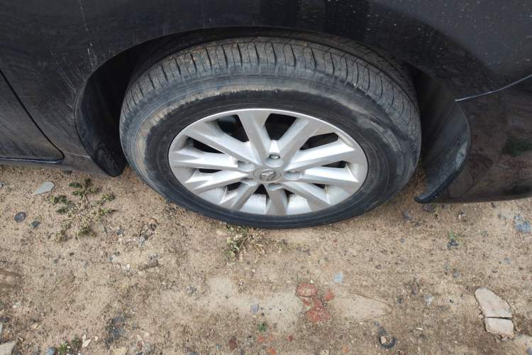 Used Toyota Camry 2016 2.0G 10th Anniversary Leading Edition Right Front Wheel Hub