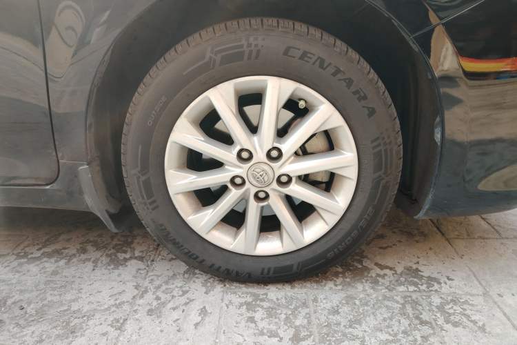 Used Toyota Camry 2016 2.0G 10th Anniversary Leading Edition Right Front Wheel Hub