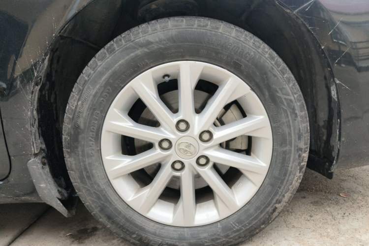 Used Toyota Camry 2016 2.0G 10th Anniversary Leading Edition Right Front Wheel Hub