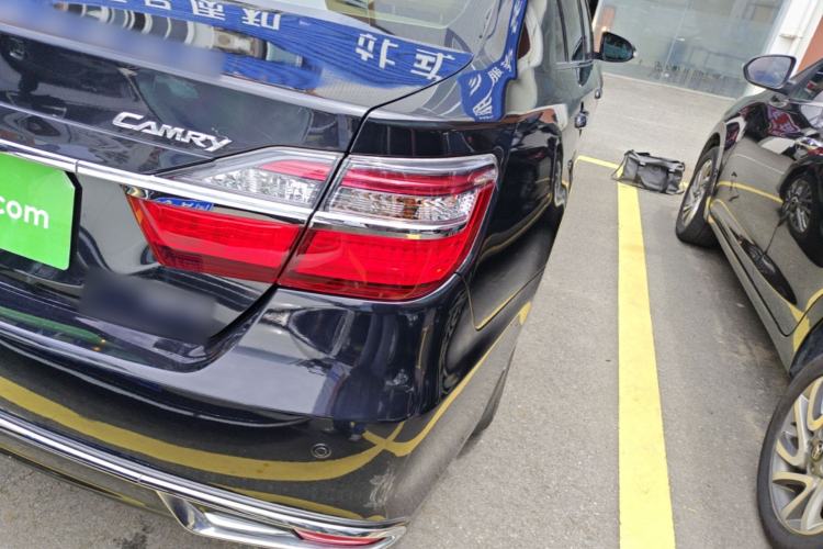 Used Toyota Camry 2016 2.5G 10th Anniversary Deluxe Navigation Edition Right Rear Taillight