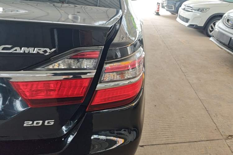 Used Toyota Camry 2016 2.0G 10th Anniversary Leading Edition Right Rear Taillight