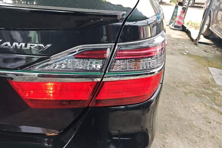 Used Toyota Camry 2016 2.0E 10th Anniversary Elite Edition Right Rear Taillight