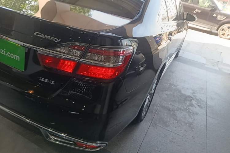 Used Toyota Camry 2016 2.5G 10th Anniversary Deluxe Navigation Edition Right Rear Taillight