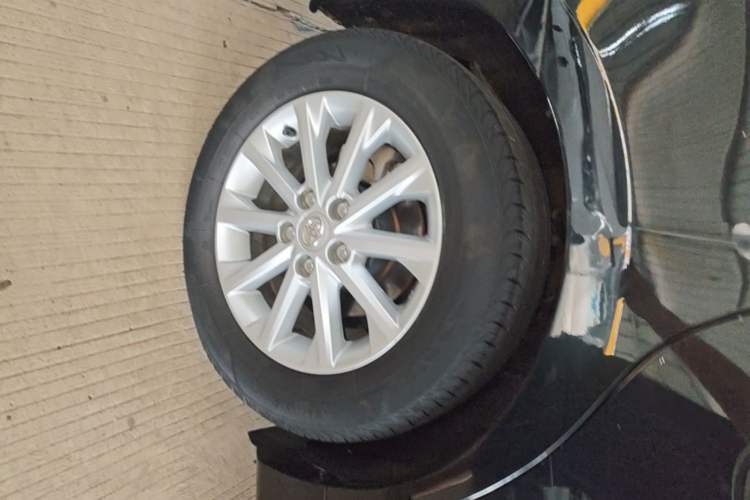 Used Toyota Camry 2016 2.0G 10th Anniversary Leading Edition Right Rear Wheel Hub