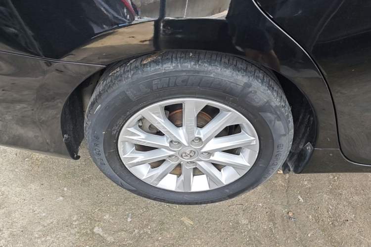 Used Toyota Camry 2016 2.0E 10th Anniversary Elite Edition Right Rear Wheel Hub