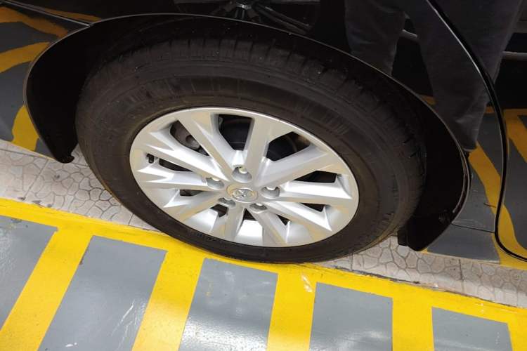 Used Toyota Camry 2016 2.0G 10th Anniversary Leading Edition Right Rear Wheel Hub