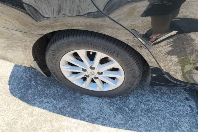 Used Toyota Camry 2016 2.0E 10th Anniversary Elite Edition Right Rear Wheel Hub