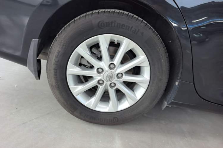 Used Toyota Camry 2016 2.0G 10th Anniversary Leading Edition Right Rear Wheel Hub
