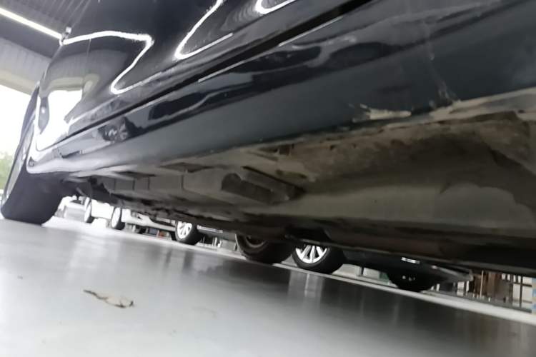 Used Toyota Camry 2016 2.0E 10th Anniversary Elite Edition Right Side Sill