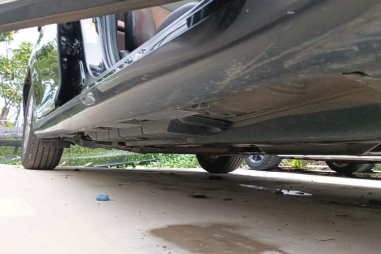 Used Toyota Camry 2016 2.0G 10th Anniversary Luxury Edition Right Side Sill