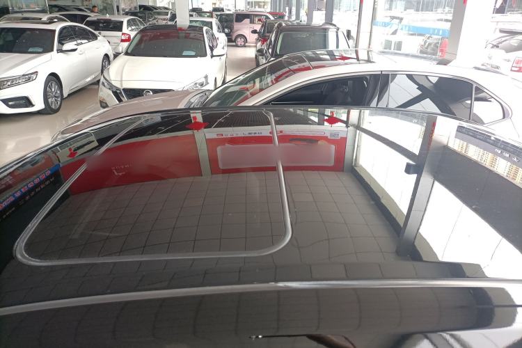 Used Toyota Camry 2016 Dual-Engine 2.5 HG 10th Anniversary Deluxe Navigation Edition Roof