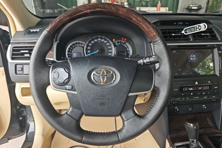 Used Toyota Camry 2016 2.0G 10th Anniversary Leading Edition Steering Wheel