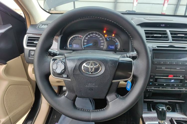 Used Toyota Camry 2016 2.0E 10th Anniversary Elite Edition Steering Wheel