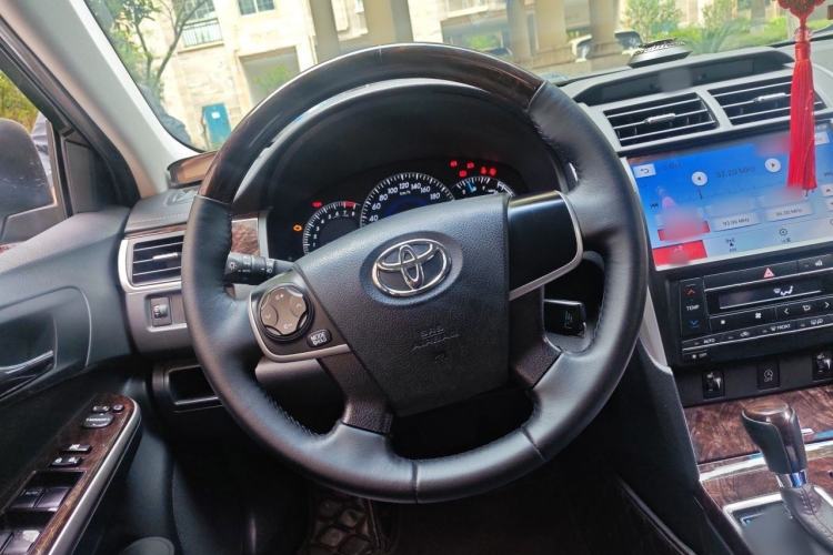 Used Toyota Camry 2016 2.0G 10th Anniversary Leading Edition Steering Wheel