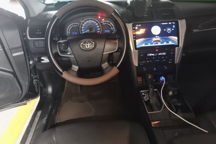 Used Toyota Camry 2016 2.0G 10th Anniversary Leading Edition Steering Wheel