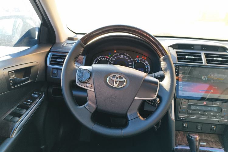 Used Toyota Camry 2016 2.0G 10th Anniversary Leading Edition Steering Wheel