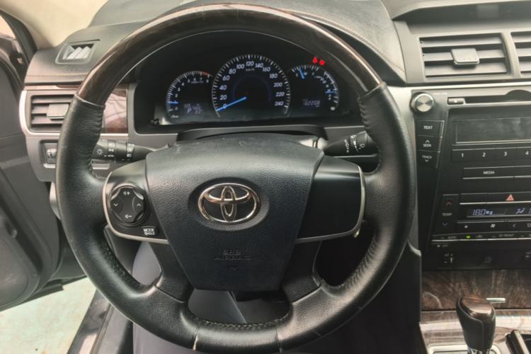 Used Toyota Camry 2016 2.0G 10th Anniversary Leading Edition Steering Wheel