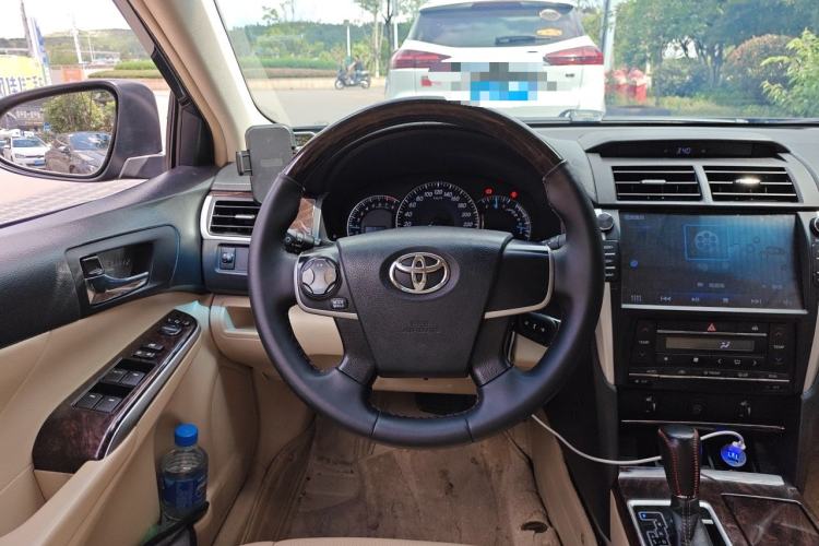 Used Toyota Camry 2016 2.0G 10th Anniversary Leading Edition Steering Wheel