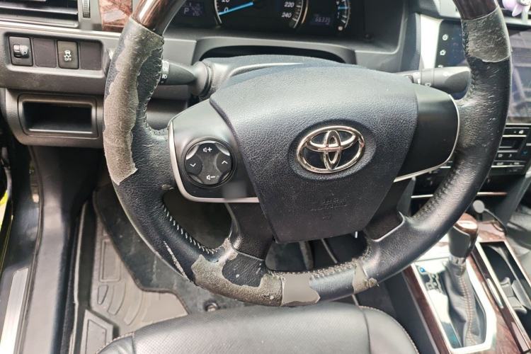 Used Toyota Camry 2016 2.0G 10th Anniversary Leading Edition Steering Wheel
