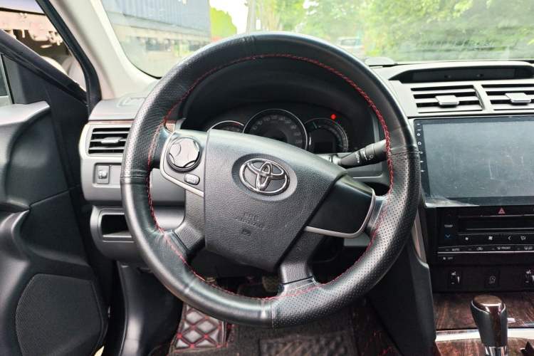 Used Toyota Camry 2016 2.0G 10th Anniversary Leading Edition Steering Wheel