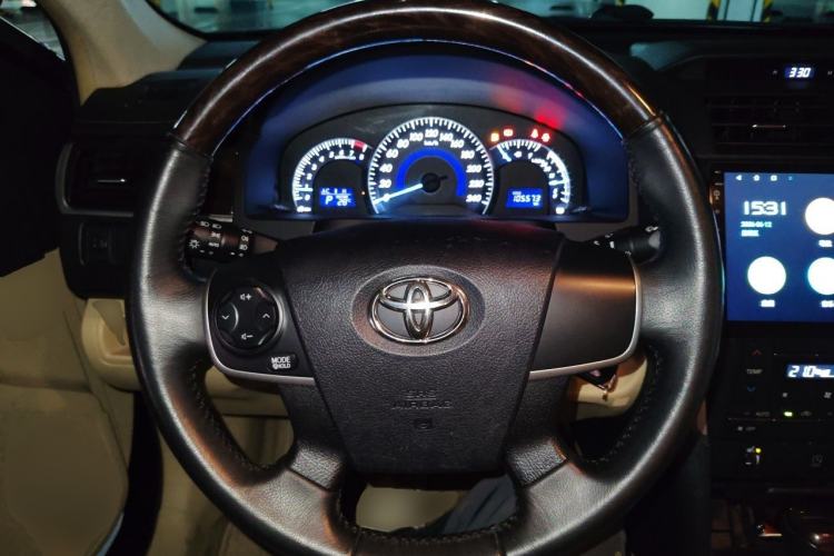 Used Toyota Camry 2016 2.0G 10th Anniversary Leading Edition Steering Wheel