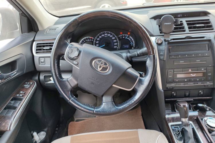 Used Toyota Camry 2016 2.0G 10th Anniversary Leading Edition Steering Wheel