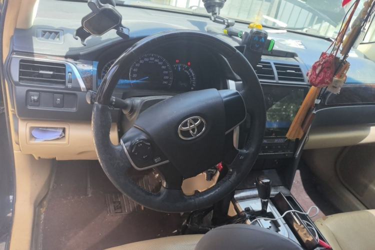 Used Toyota Camry 2016 2.0G 10th Anniversary Leading Edition Steering Wheel