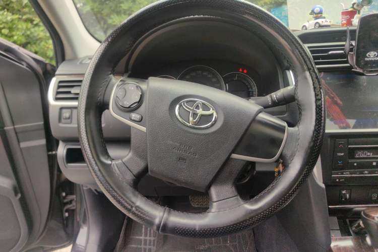 Used Toyota Camry 2016 2.0G 10th Anniversary Leading Edition Steering Wheel