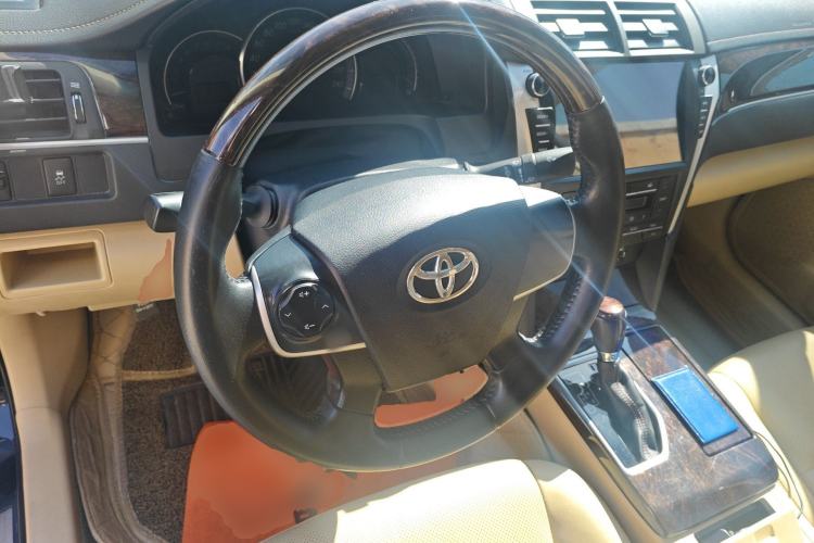 Used Toyota Camry 2016 2.0G 10th Anniversary Leading Edition Steering Wheel