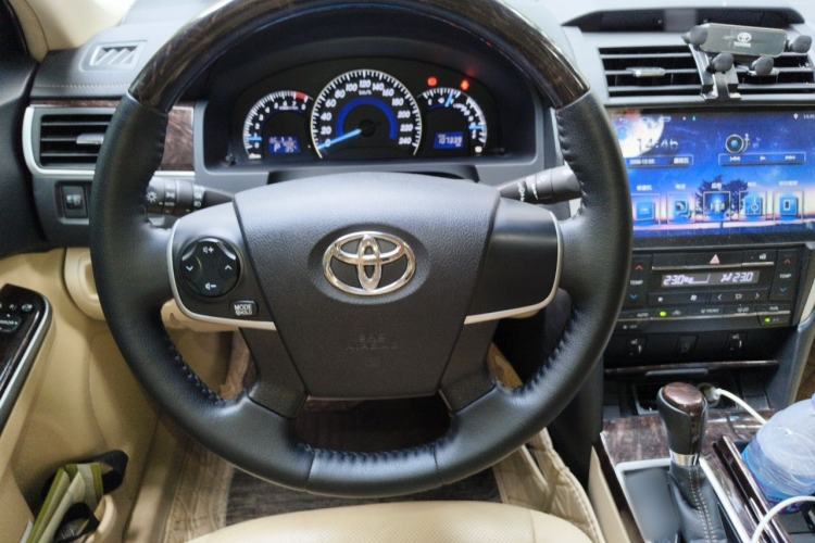 Used Toyota Camry 2016 2.0G 10th Anniversary Leading Edition Steering Wheel